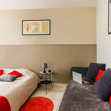Apt 45 M2 Centre *
